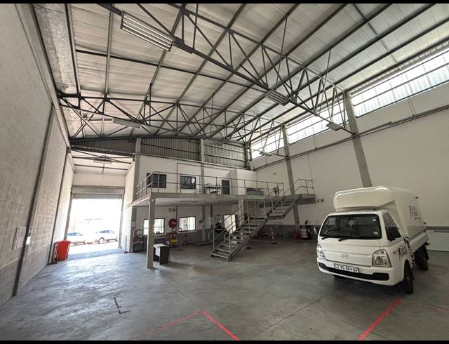 404M² WAREHOUSE TO LET IN AIRPORT INDUSTRIA